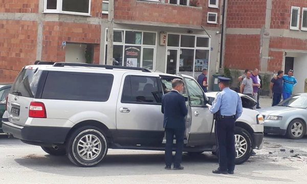 Aksident në Han të Elezit, përplasen dy vetura diplomatike