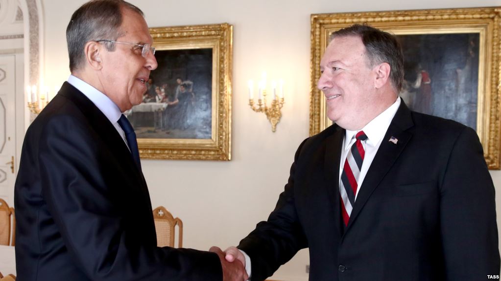 Pompeo kërkon që “rusët të largohen” nga Venezuela