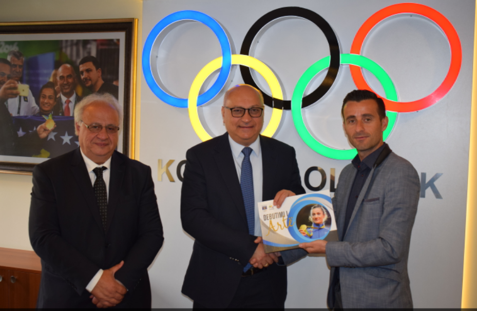 Presidenti i Unionit Evropian të Shahut, Zurab Azmaiparashvili, vizitoi KOK-un