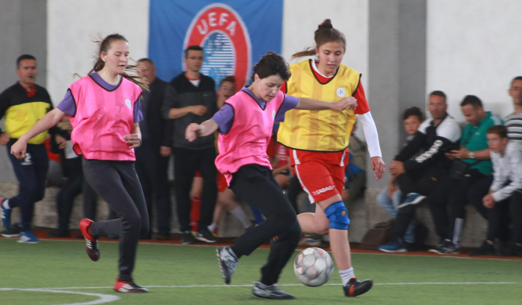 Rekrutimi i vajzave në futboll, turne me interesim të madh edhe në Pejë