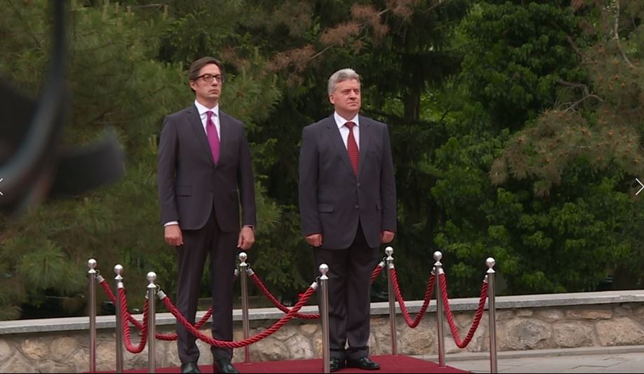 ​Ivanov i dorëzon kabinetin Pendarovskit
