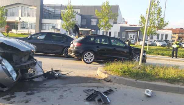 Policia jep detaje për aksidentin afër QKU-së