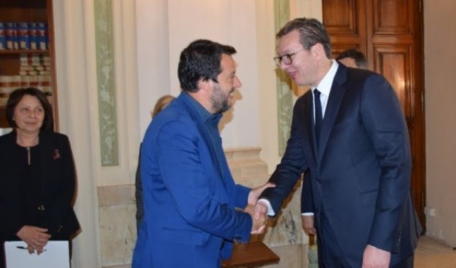 Vuçiq takohet më zëvendëskryeministrin e Italisë, flasin për Kosovën