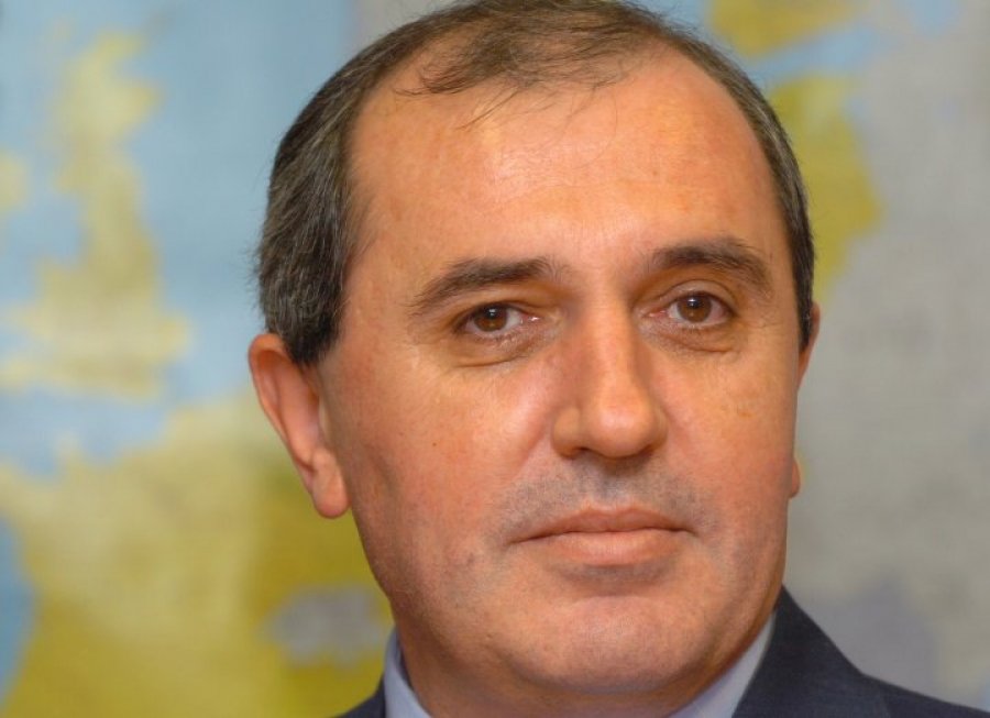 Diplomati shqiptar thotë se ideja e korrigjimit të kufijve ka qenë gjithmonë tezë e Beogradit