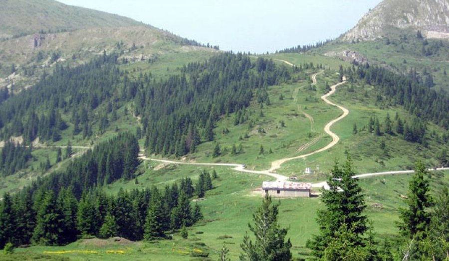 Kërkohet pikë kalimi kufitar në Çakorr
