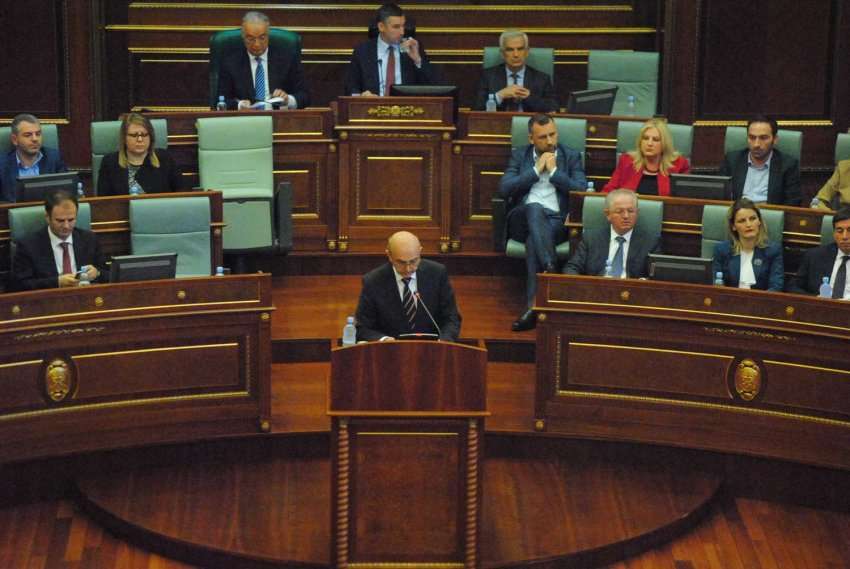 Sot bëhen dy vjet kur Qeveria Mustafa u rrëzua me votat e PDK-së