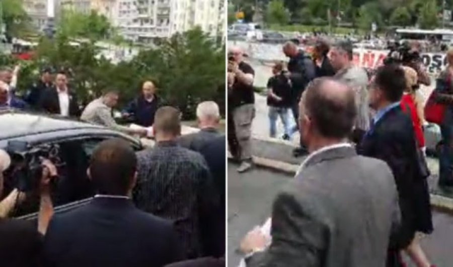 Përplasen fizikisht deputetët serbë para seancës për Kosovën