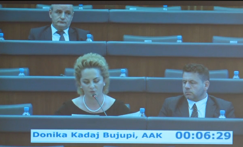 Kadaj-Bujupi-deputetëve: Mos i shkruani gjithmonë fjalimet në shtëpi