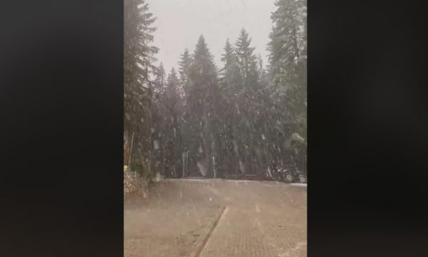 Bie borë në Kosovë