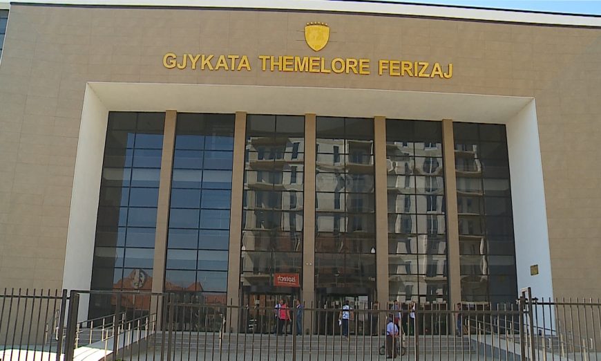 8 muaj burg për babain i cili goditi djalin me predhë