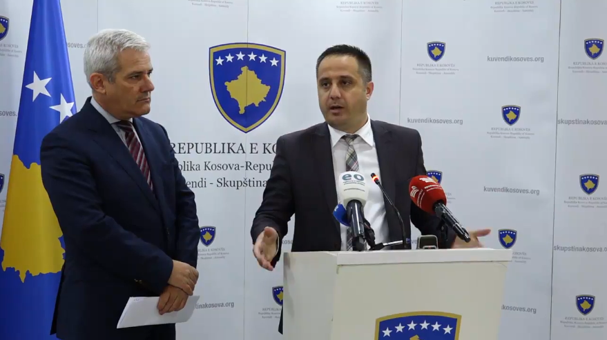 Sveçla: Presidenti Thaçi tha urdhër për dëbimin e shtetasve turq