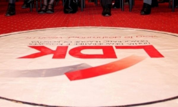 LDK: Veprime dëshpëruese nga Uran Ismaili për ta shpëtuar shefin e tij