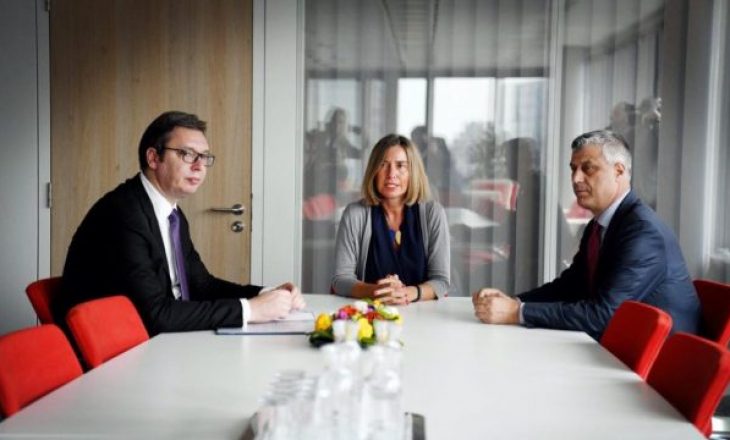 Mogherini bënë bashkë Thaçin dhe Vuçiqin në Tiranë
