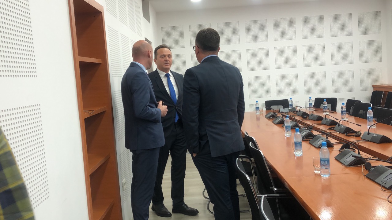 Maxhuni dhe Gashi raportojnë para Komisionit për dëbimin e gylenistëve