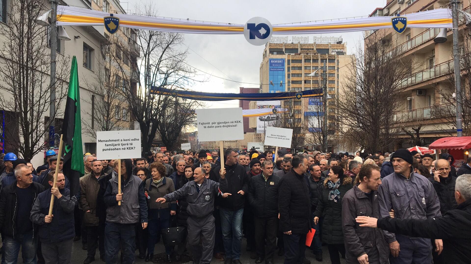 Punëtorët e KEK-ut protestojnë të martën, paralajmëron greva
