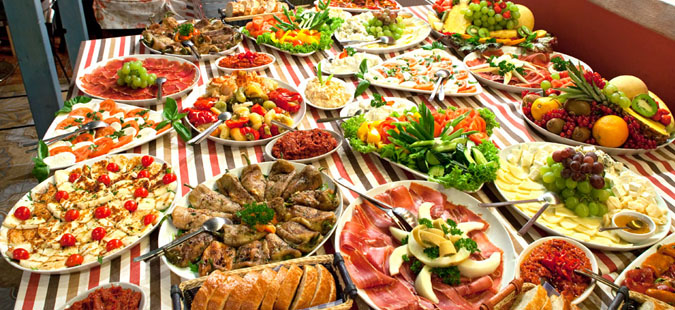 Bëni kujdes me ushqimin, sidomos gjatë stinës së verës