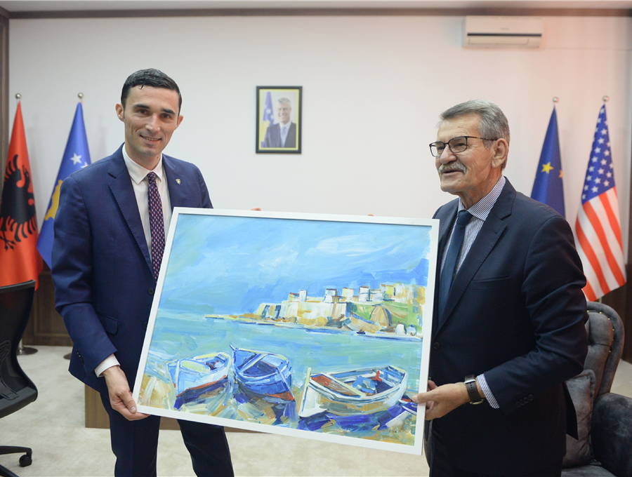 Ministri Shala dhe kryetari i Ulqinit dakordohen për rritje të bashkëpunimit në fushën e turizmit