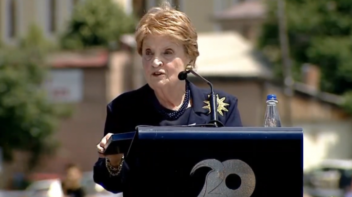 Albright tregon se çfarë i tha Clinton në ditën kur vendosën që të ndërhyjë NATO në Kosovë