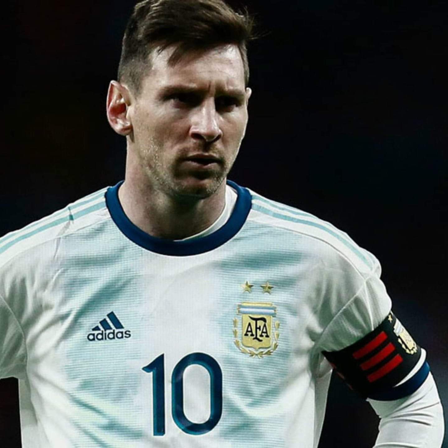 Leo Messi shënon dy gola fantastik me Argjentinën (VIDEO)