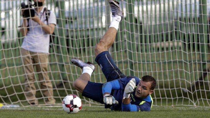 Ish-portieri i Kosovës bëhet me skuadër të re