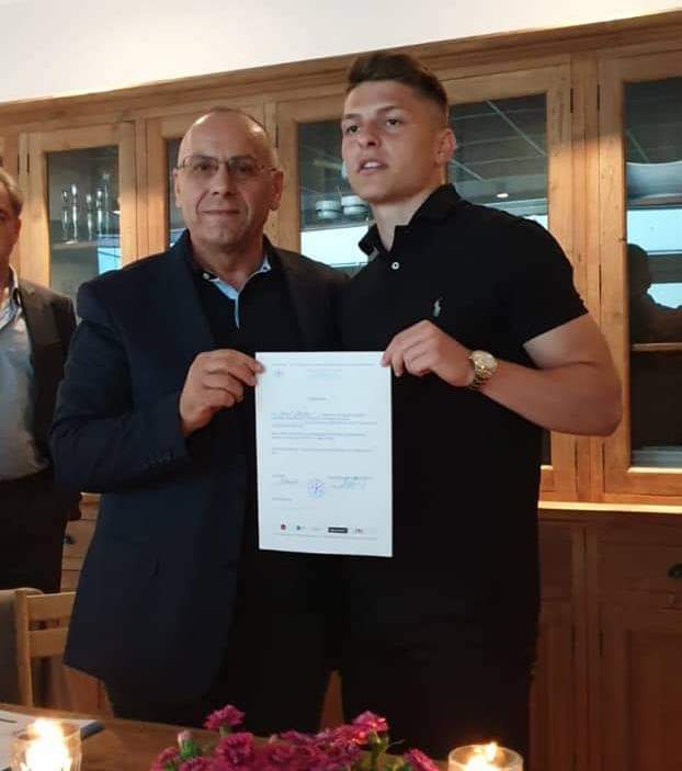 Florent Muslija i bashkohet Kosovës (VIDEO)