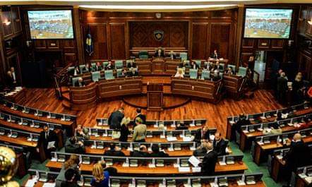 Këta janë emrat e deputetëve që votuan për ligjin e sponsorizimit