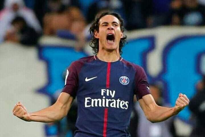 Cavani vendos për të ardhmen