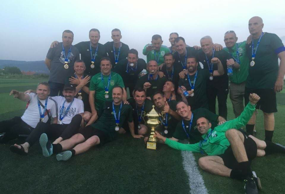 Liga e Veteranëve e uron KFV Mitrovicën për trofeun e Kupës së Kosovës
