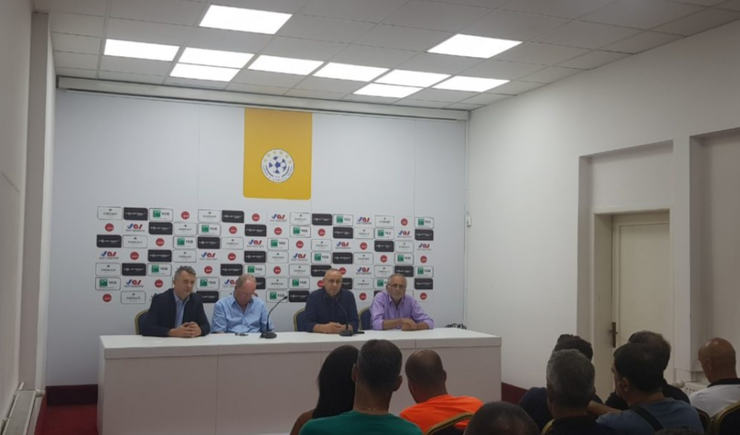 Presidenti Ademi takoi kryetarin e KF “Dardana”, përzgjedhësin e U21 dhe përfaqësuesit e shkollave të futbollit