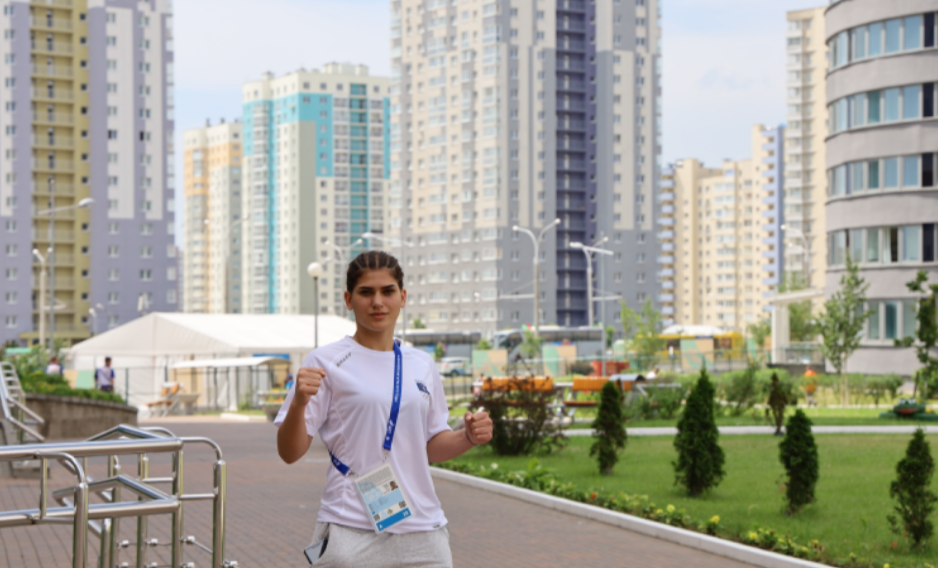 Vonesat në fluturimin Prishtinë – Stamboll, bëjnë që Donjeta Sadiku ta bart flamurin në ceremoninë hapëse të LE Minsk 2019