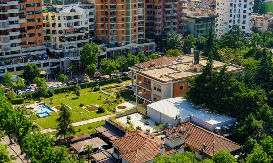 Brenda vilës luksoze ku jetonte Enver Hoxha