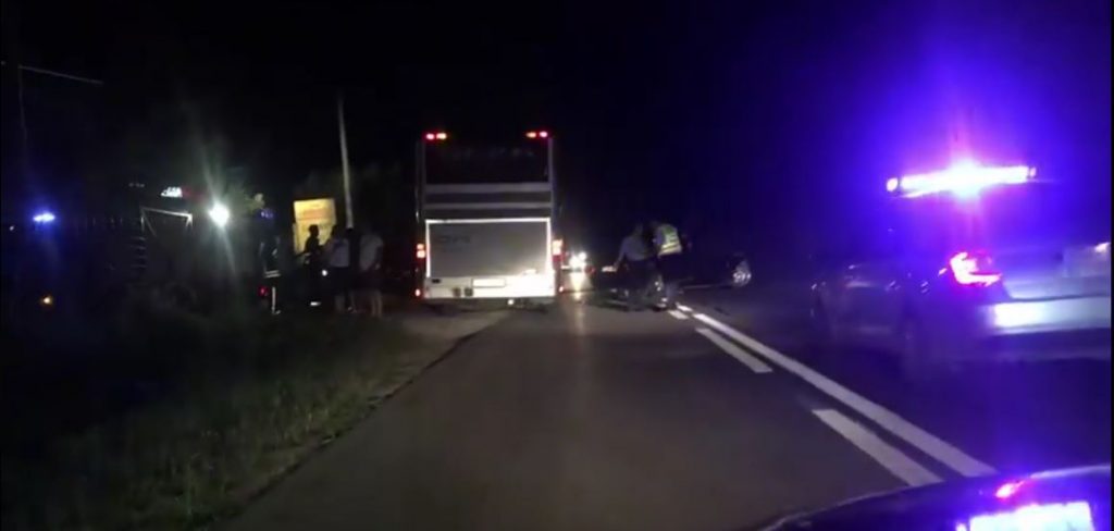 Aksident trafiku në magjistralen Prizren-Zhur, tre të lënduar