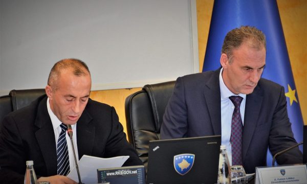 AAK e NISMA nuk shkarkojnë ministrat me aktakuzë