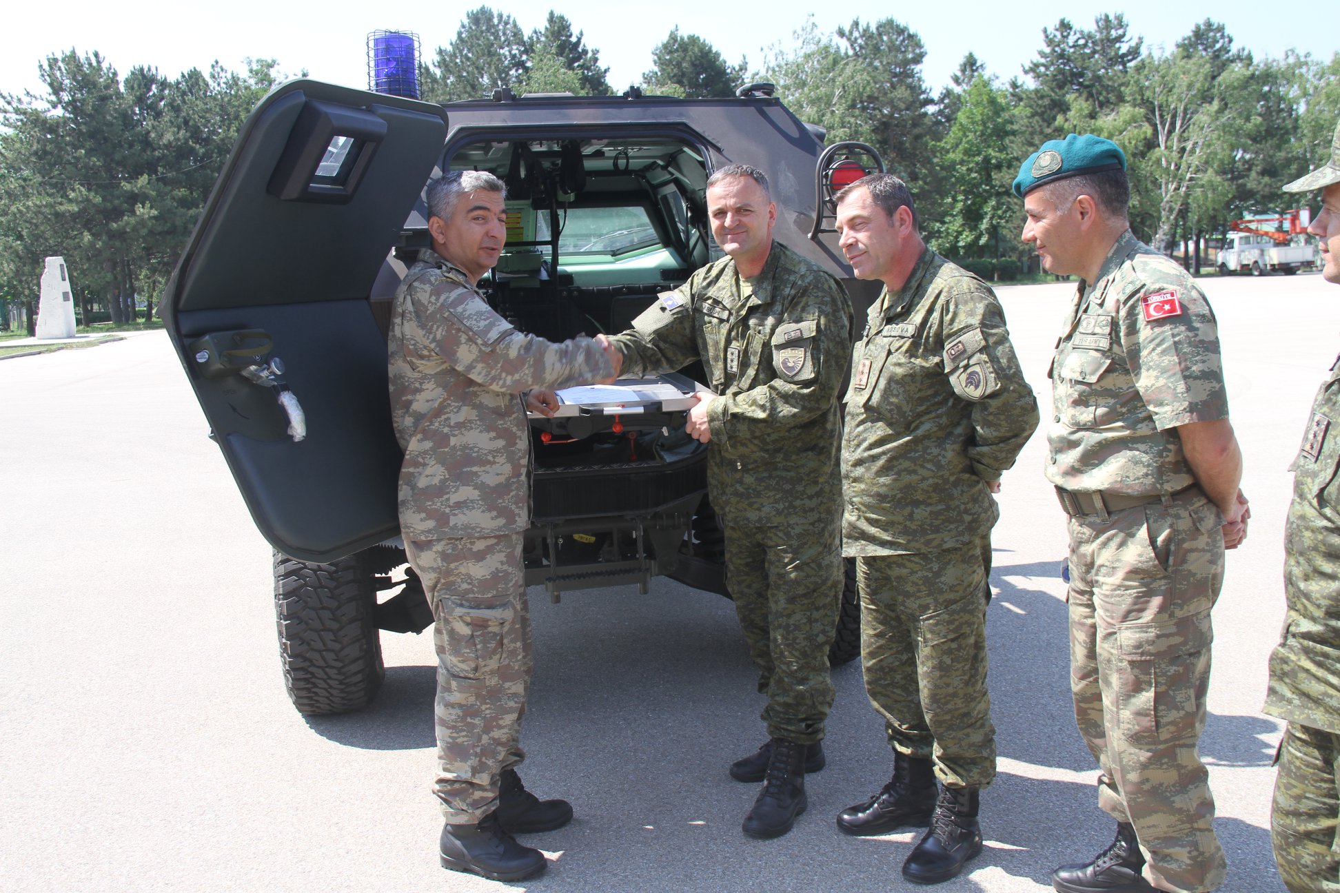 FSK bëhet me autoblindë “Cobra”
