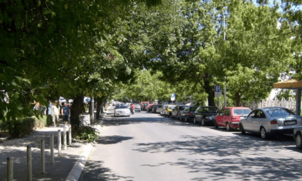 Mbyllet për qarkullim rruga te ‘kafet e vogla’ në Prishtinë
