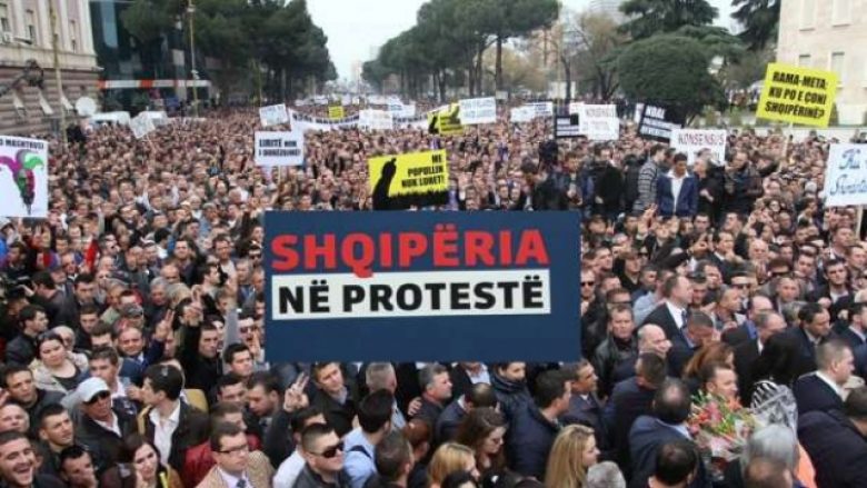 Shqipëri, sot protesta e tetë e opozitës