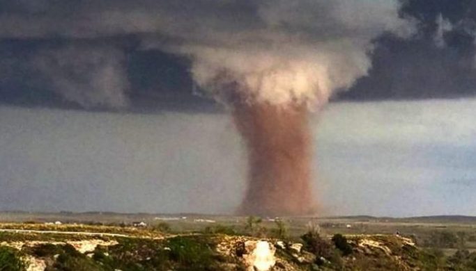 Tornado e kaplon Skenderajin