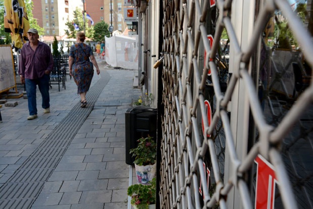 Përfundon skenari i Serbisë, sot hapen dyqanet në veri