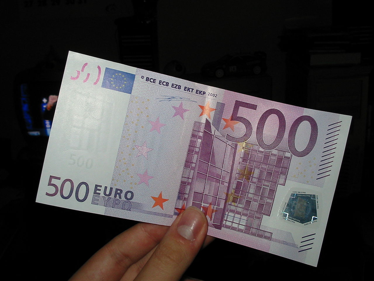 Gjenden 500 euro të falsifikuara në Prishtinë