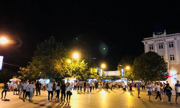 Qendra e qytetit në Pejë nuk ka ndriçim tash e një kohë