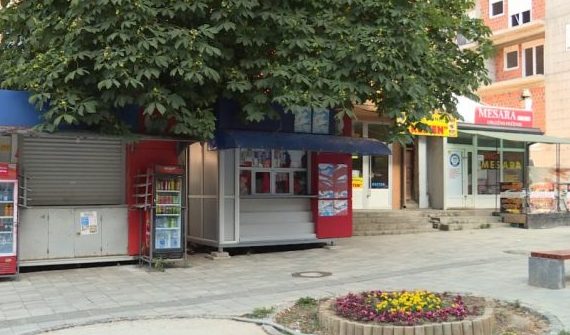 Serbët në veri nuk i blejnë mallrat e Kosovës