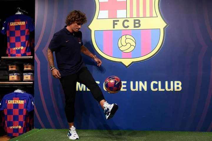 Griezmann pozon si futbollist i Barcelonës, ka disa fjalë edhe për Messin