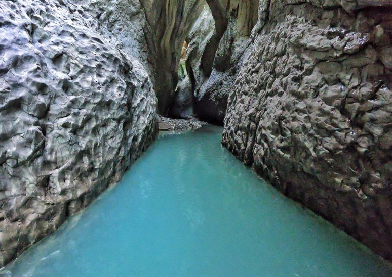 Turistët bllokohen në Kanionet e Holtës