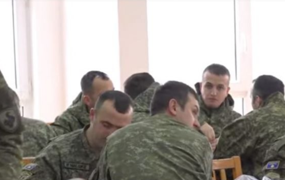 U helmuan 45 ushtarë të FSK’së, Ministria fshehu skandalin