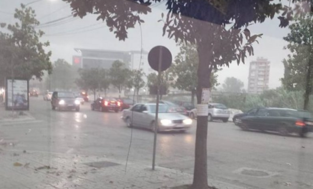 Shëngjini goditet nga një stuhi e fortë