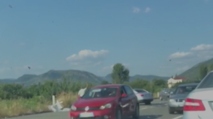 Aksident në “Rrugën e Kombit”, lëndohen tre persona