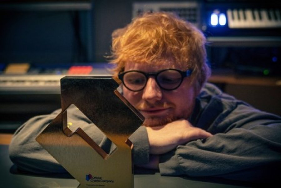 Albumi bashkëpunues i Ed Sheeran arrin në majat e top-listave në SHBA