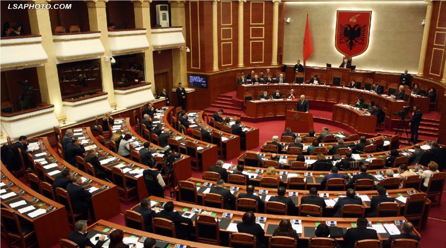 Kuvendi i Shqipërisë sot seancë për shkarkimin e Metës