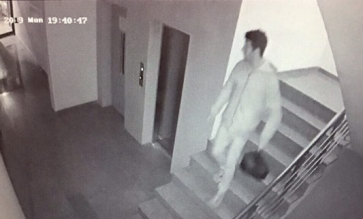 Banorëve të një ndërtese në Fushë Kosovë po u “zhduken” këpucët
