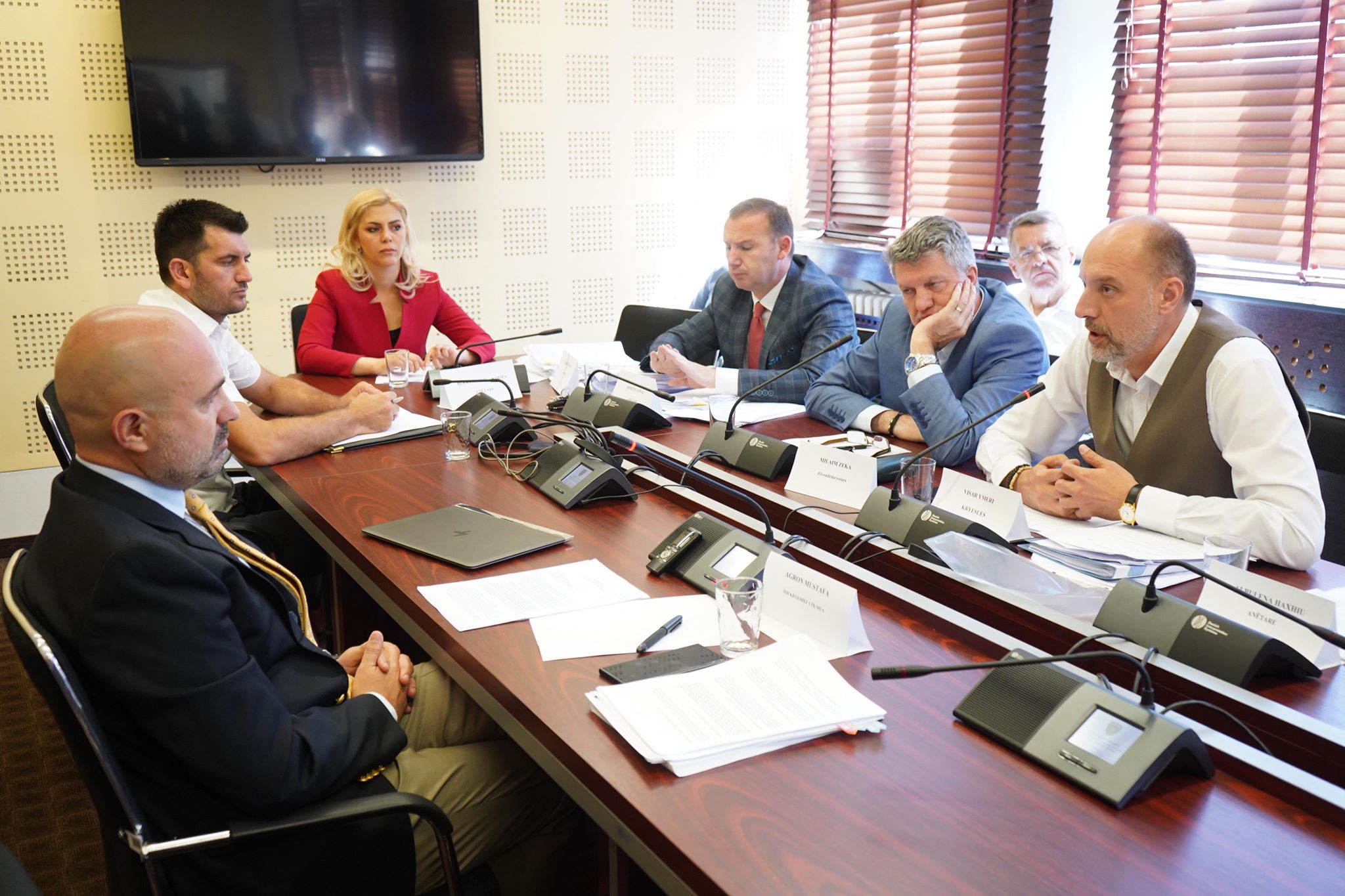 Mustafa thotë se Milaim Zeka ka përfituar 100 mijë euro nga